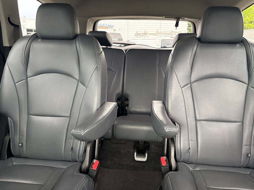 Used 2019 Buick Enclave Essence FWD image 13