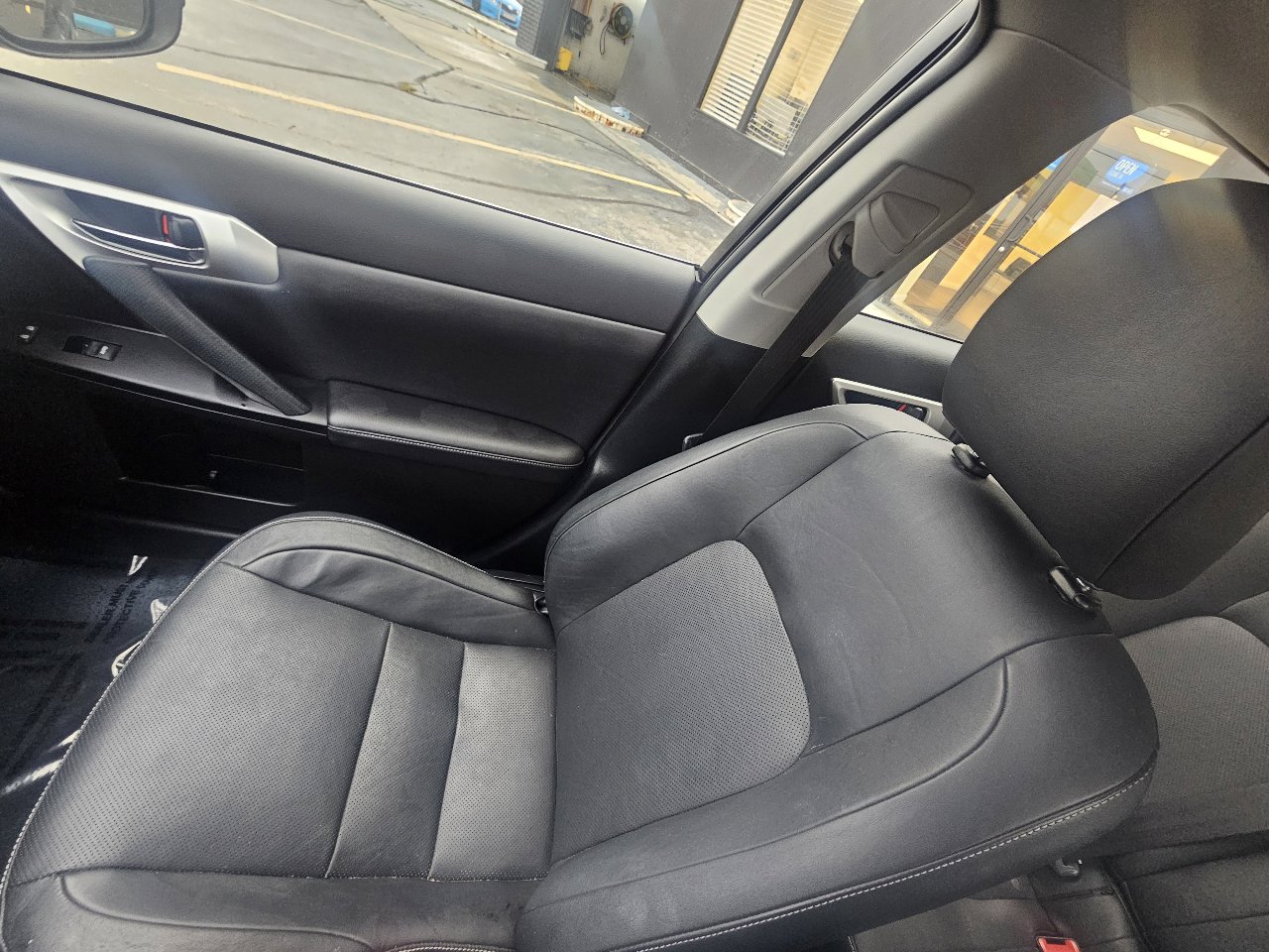 Used 2012 Lexus CT 200h image 31