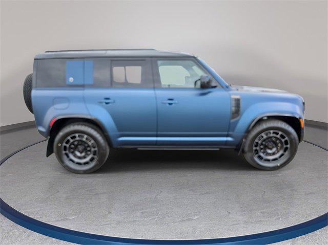 New 2026 Land Rover Defender 110 OCTA image 4