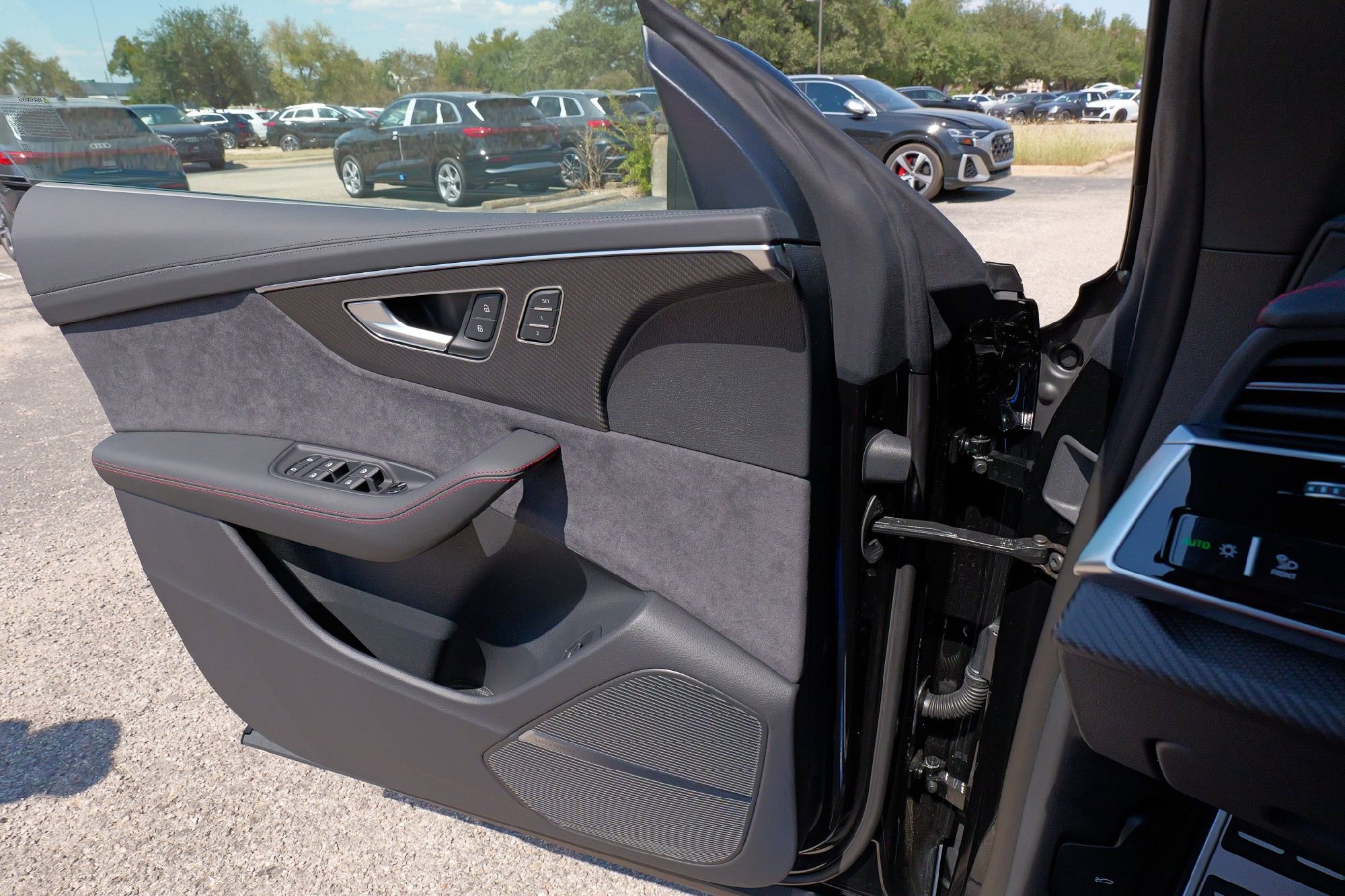 New 2026 Audi Q8 Prestige image 17