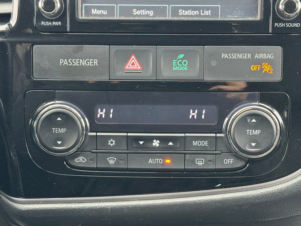 Used 2016 Mitsubishi Outlander ES AWD/4WD image 11