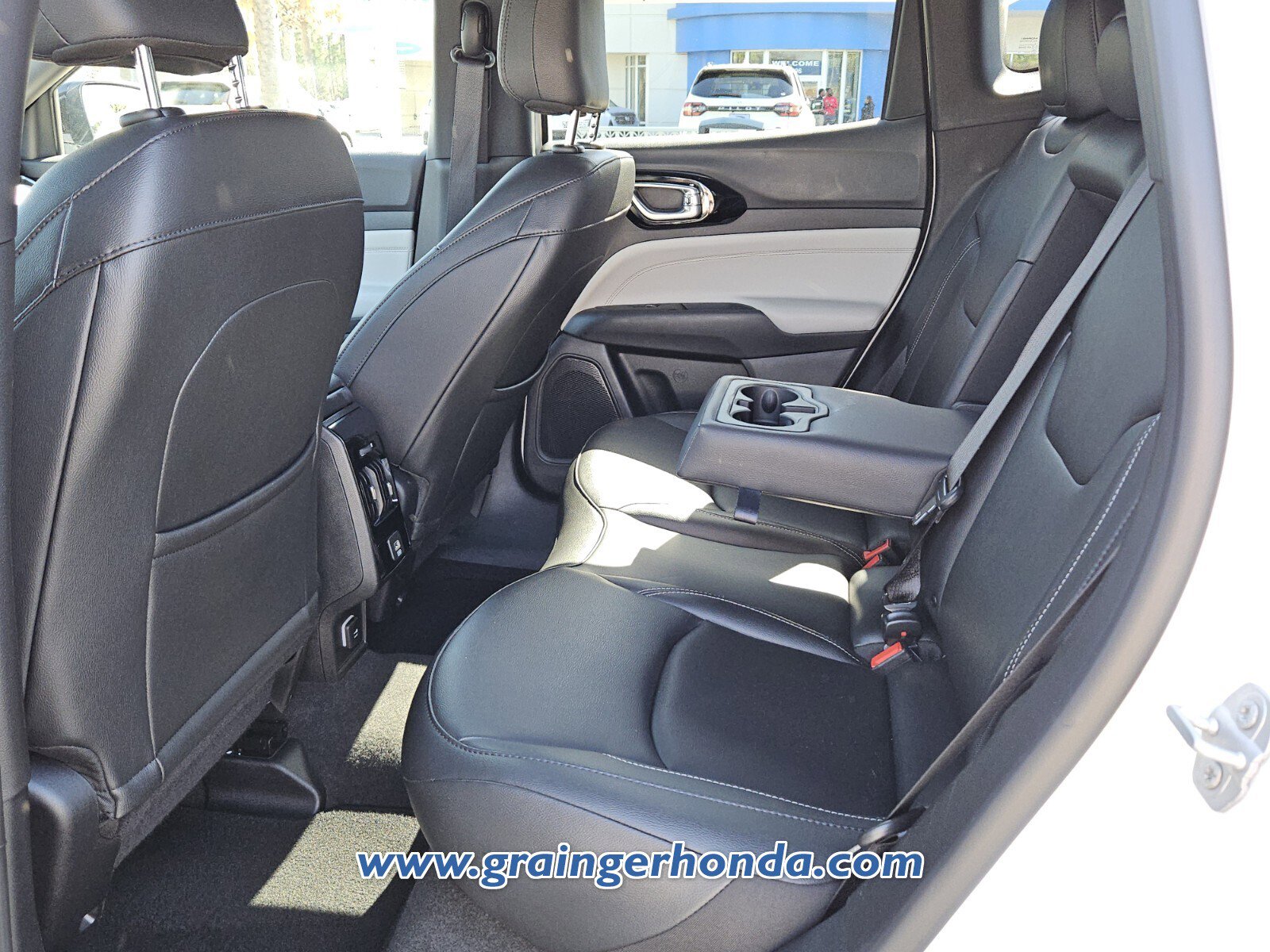 Used 2025 Jeep Compass Limited image 11