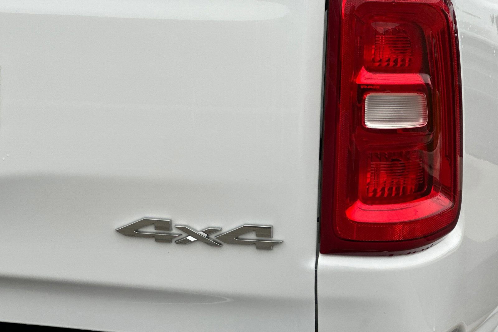 Used 2025 RAM 1500 Laramie image 28