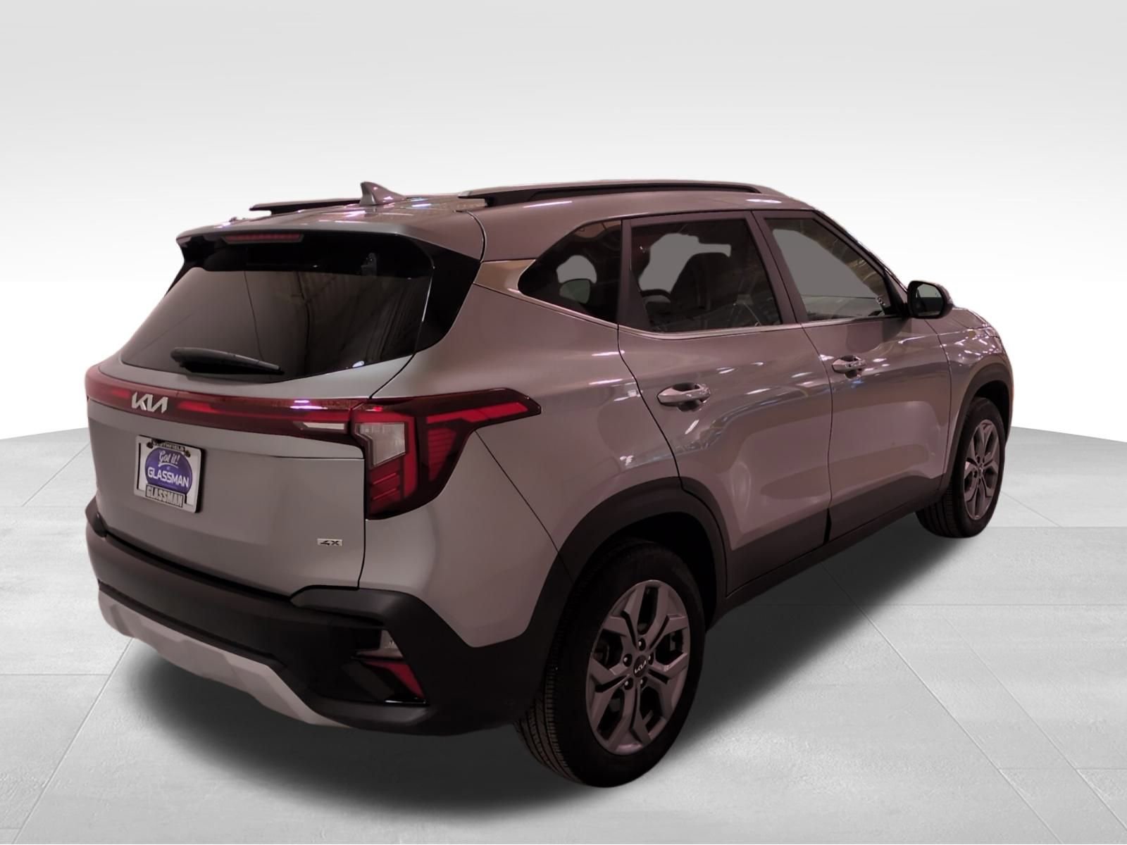 Certified 2024 Kia Seltos S image 4