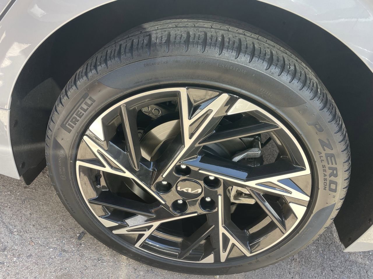 Certified 2025 Kia K5 GT-Line w/ GT-Line Premium Package FWD image 9
