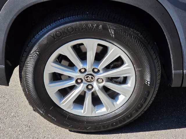 Used 2024 Toyota Grand Highlander AWD Hybrid image 12