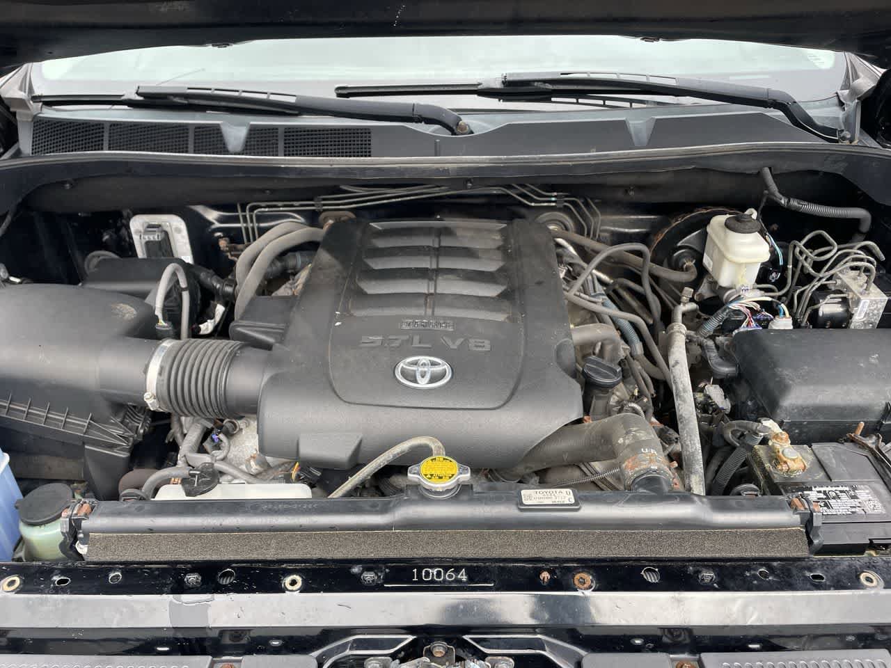 Used 2015 Toyota Tundra SR5 w/ SR5 Upgrade Package image 32