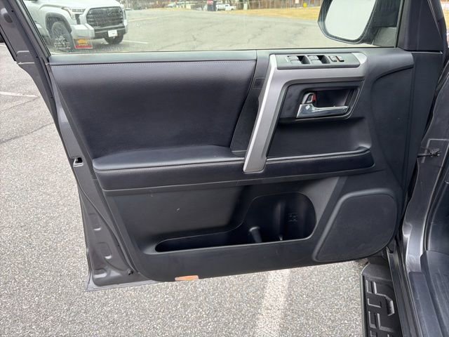 Used 2019 Toyota 4Runner SR5 Premium image 11