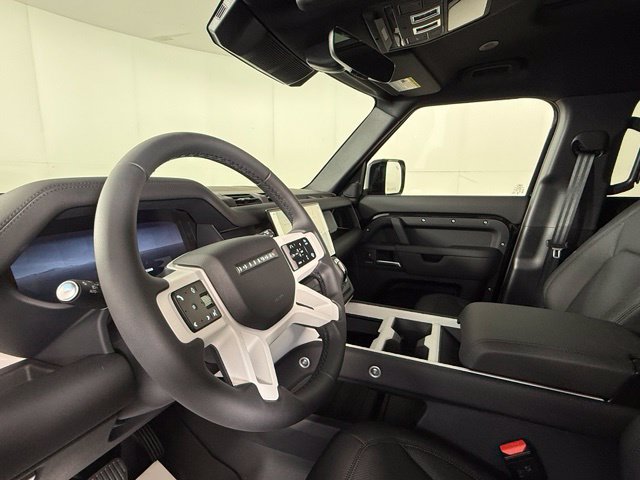 New 2026 Land Rover Defender 110 X-Dynamic SE AWD/4WD image 17