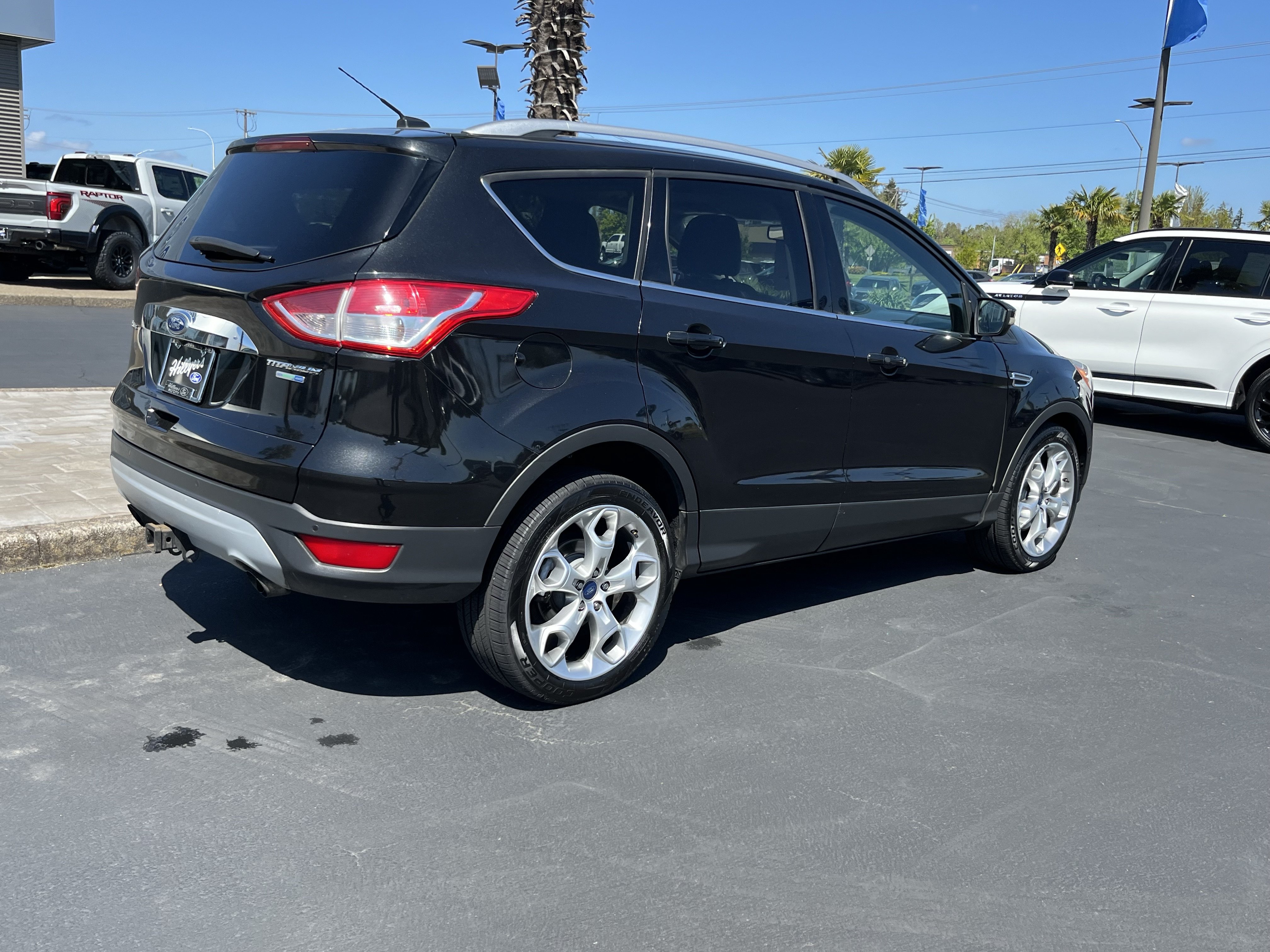 Used 2015 Ford Escape Titanium w/ Equipment Group 301A AWD/4WD image 3