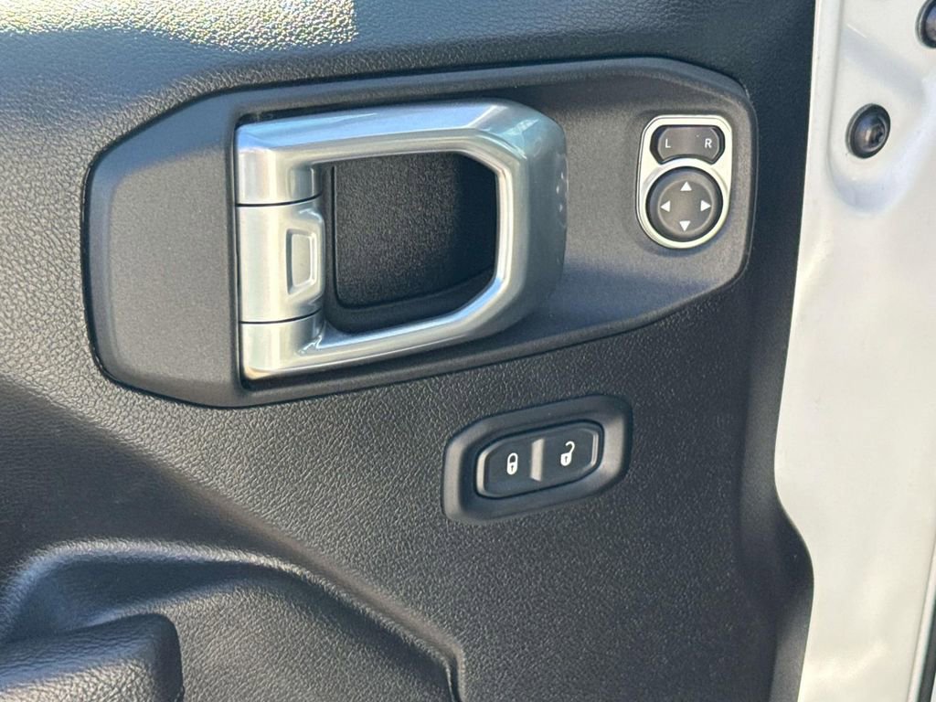 Used 2024 Jeep Wrangler Unlimited image 22
