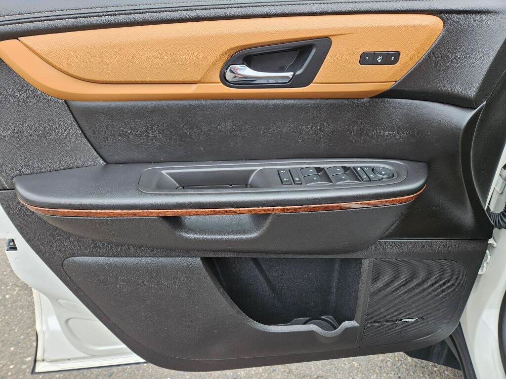 Used 2014 Chevrolet Traverse LTZ AWD/4WD image 19