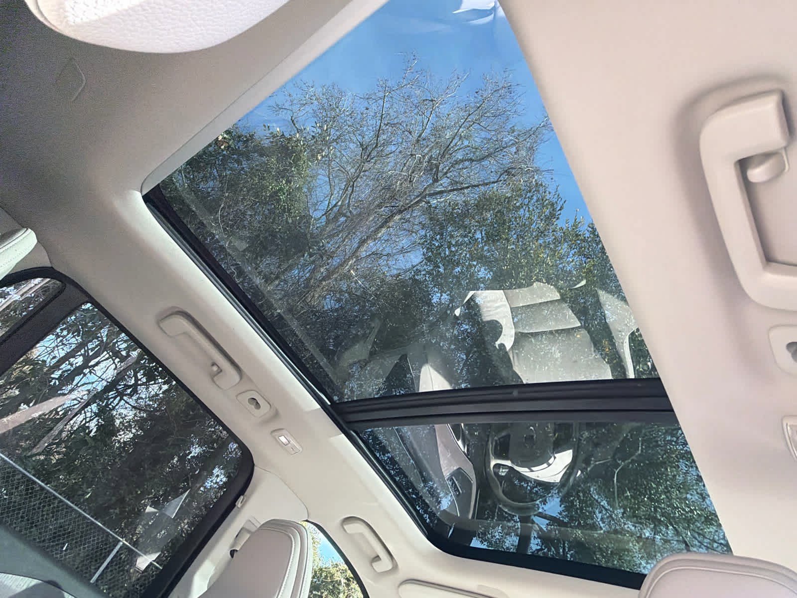 Certified 2023 Volvo XC90 B5 Plus w/ Protection Package Premier image 23