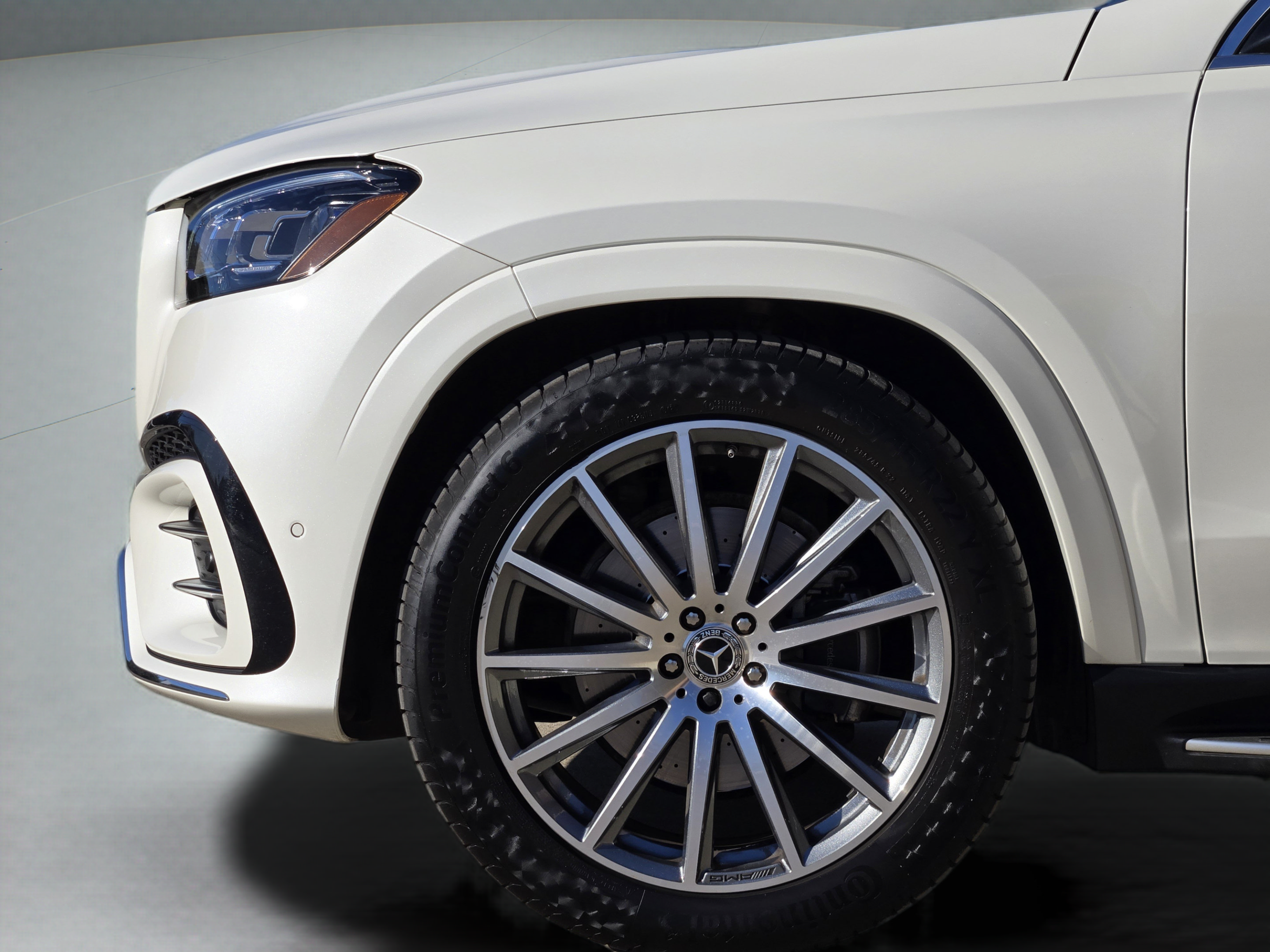 Certified 2024 Mercedes-Benz GLS 450 4MATIC image 33