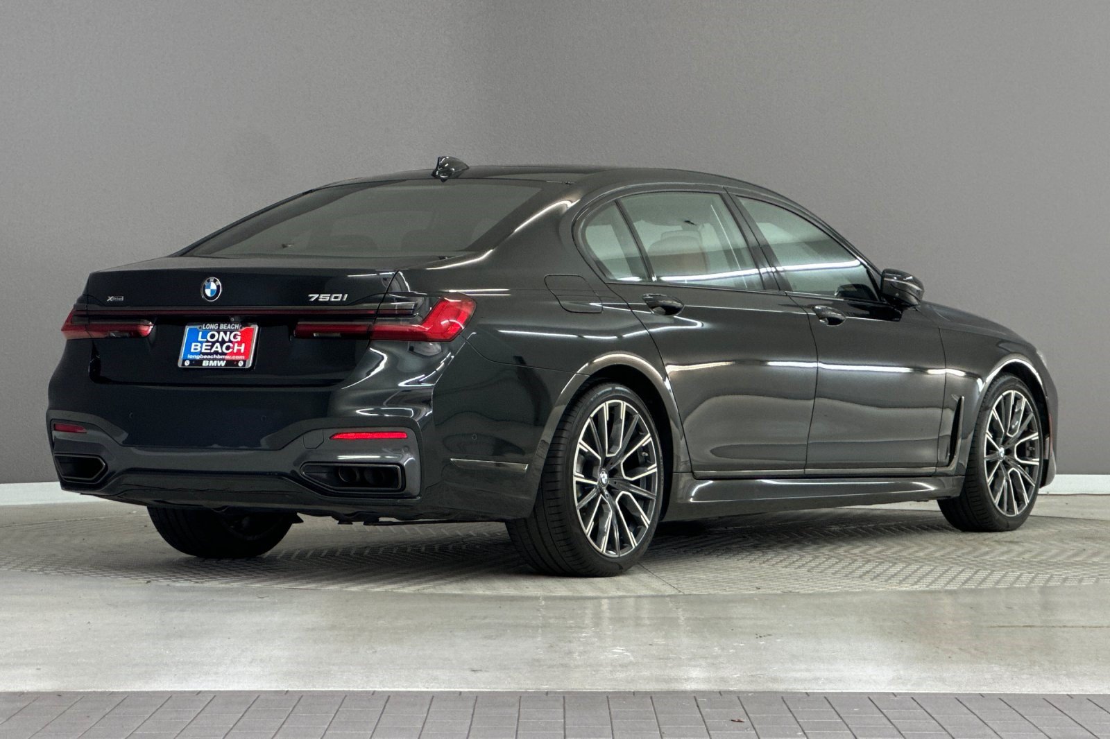 Used 2020 BMW 750i xDrive w/ Executive Package AWD/4WD image 8