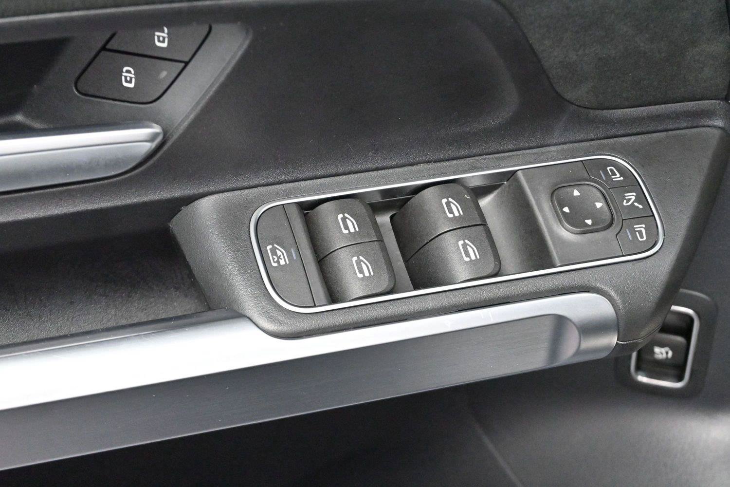 Used 2024 Mercedes-Benz GLB 250 image 13