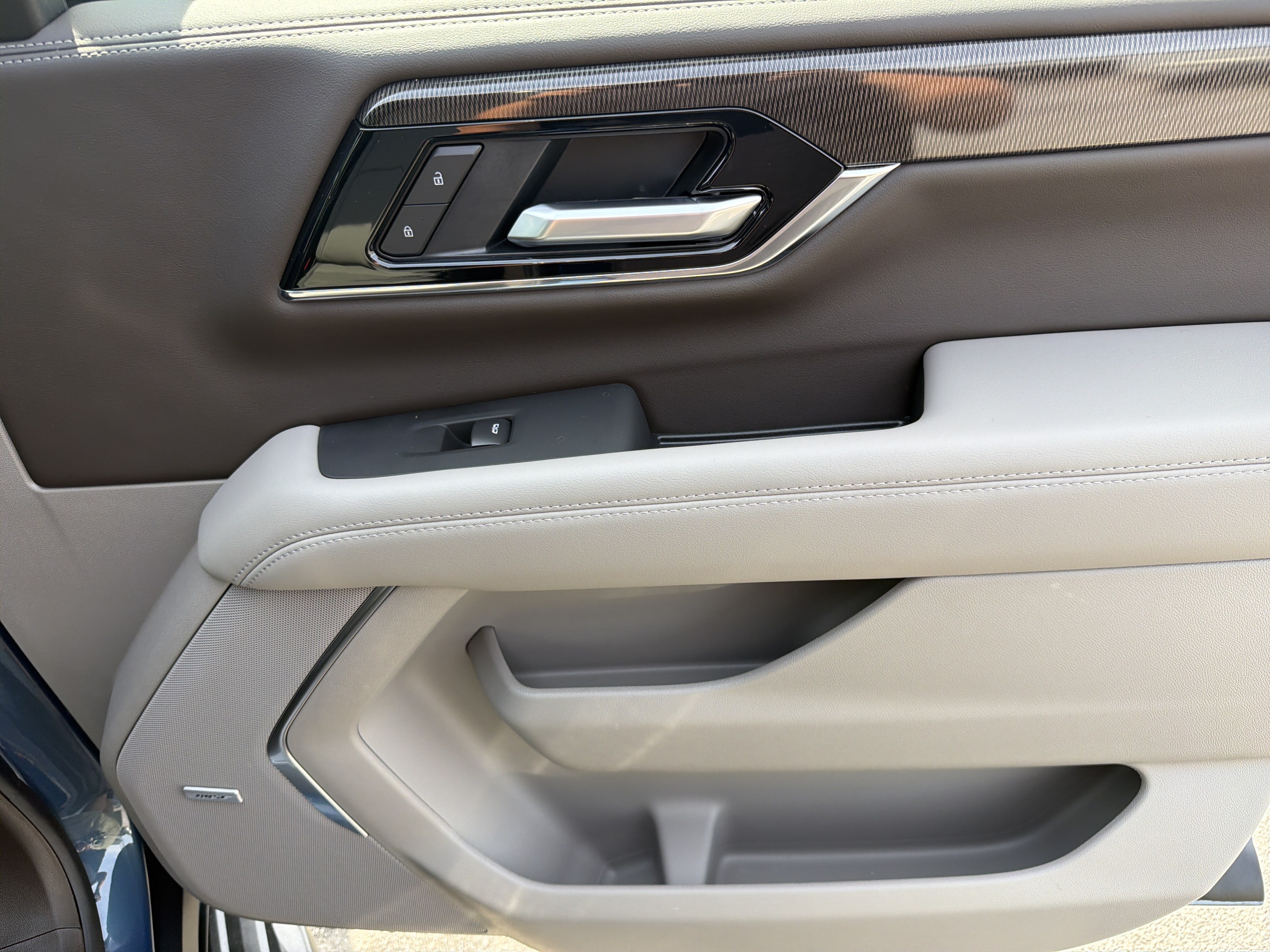 New 2026 GMC Yukon XL Elevation RWD image 15