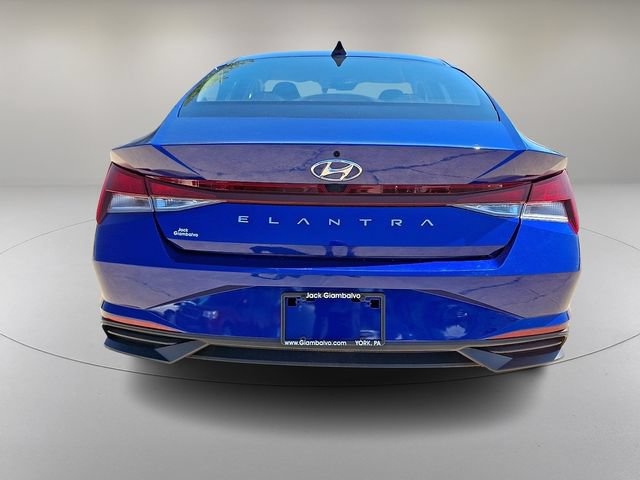 Certified 2022 Hyundai Elantra SEL w/ Convenience Package FWD image 9