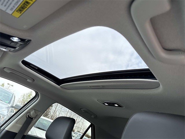 Certified 2025 Kia Niro SX Touring image 16