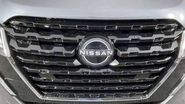 New 2025 Nissan Kicks Play S FWD image 9