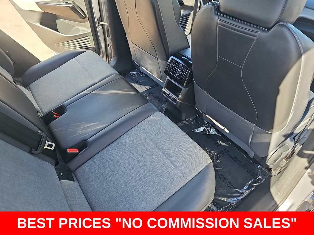 Used 2023 Volkswagen ID.4 Pro AWD/4WD image 11