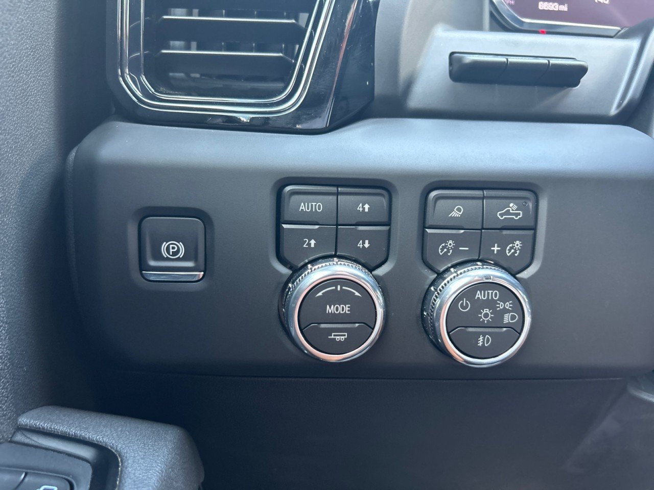 Used 2026 GMC Sierra 1500 AT4 AWD/4WD image 15