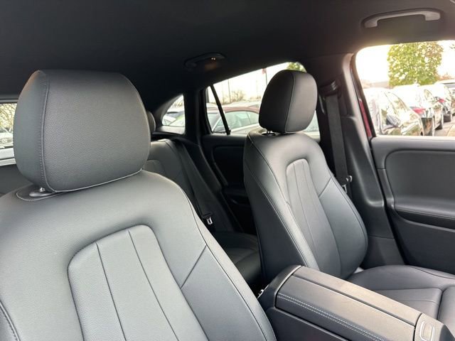 Certified 2025 Mercedes-Benz GLA 250 image 29