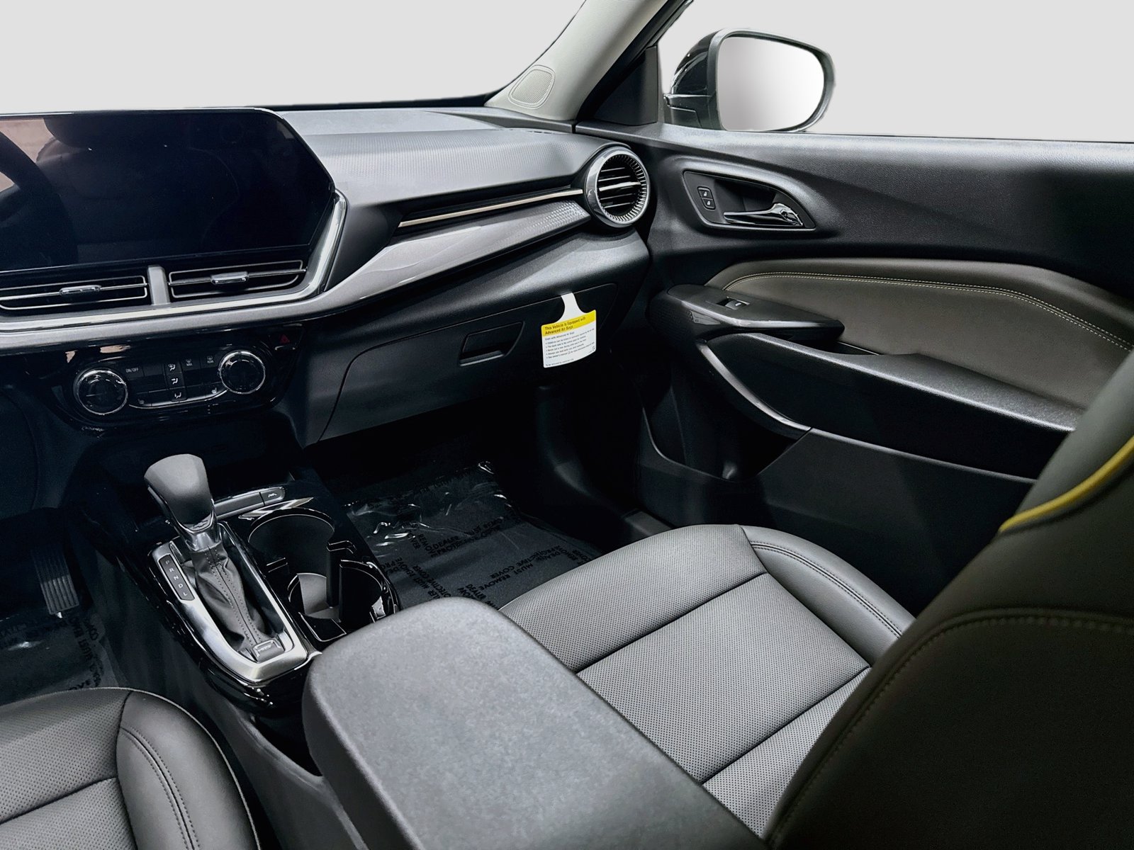 New 2026 Chevrolet Trax ACTIV w/ Sunroof Package FWD image 27