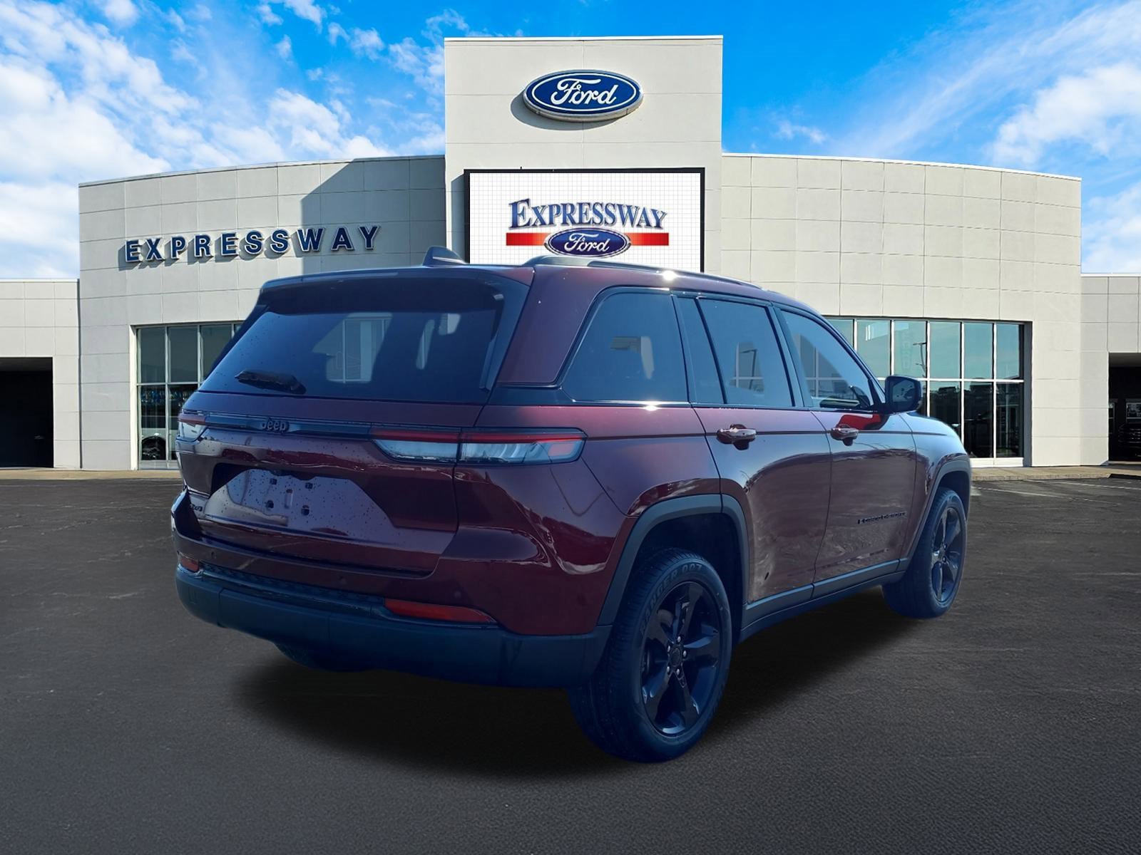 Used 2023 Jeep Grand Cherokee Altitude image 6