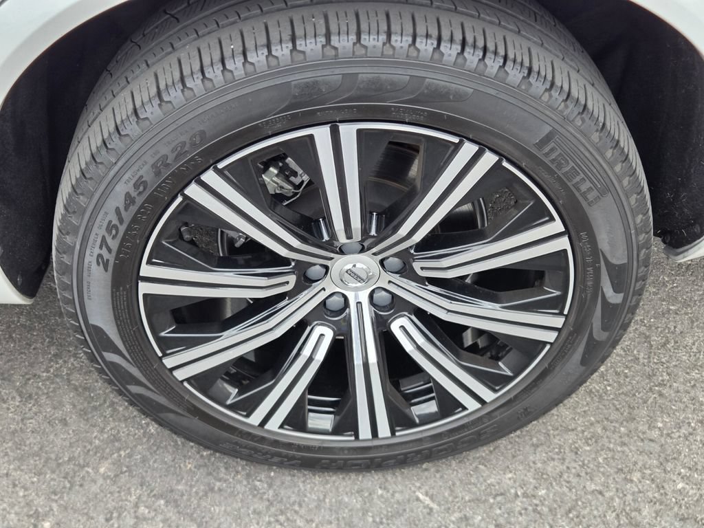 Used 2023 Volvo XC90 B6 Plus AWD/4WD image 5