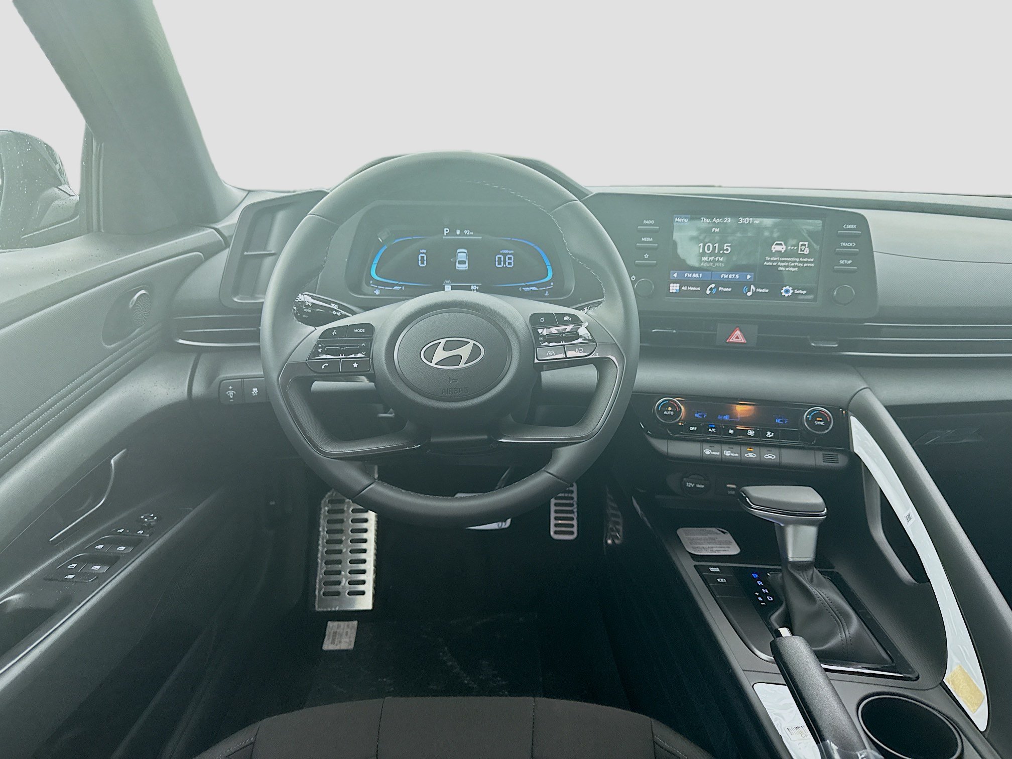 New 2026 Hyundai Elantra Sport FWD image 15