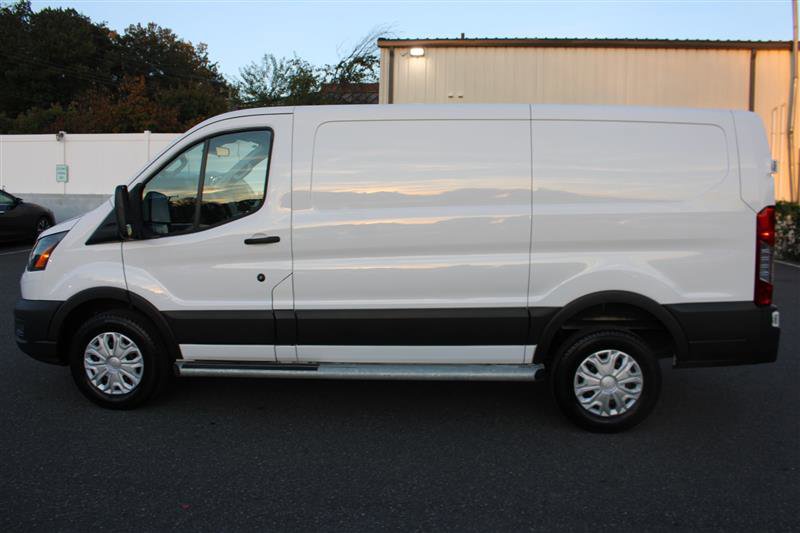 Used 2024 Ford Transit 250 250 w/ Exterior Upgrade Package image 5