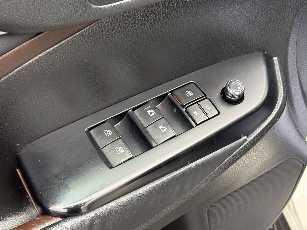Used 2014 Toyota Highlander XLE FWD image 25