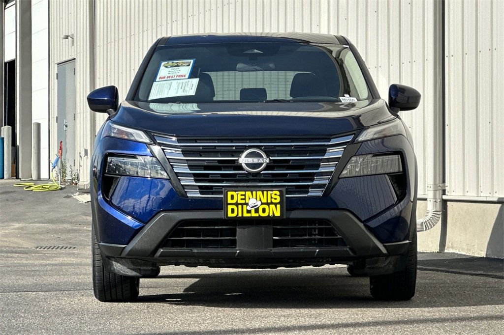 Used 2025 Nissan Rogue SV image 10