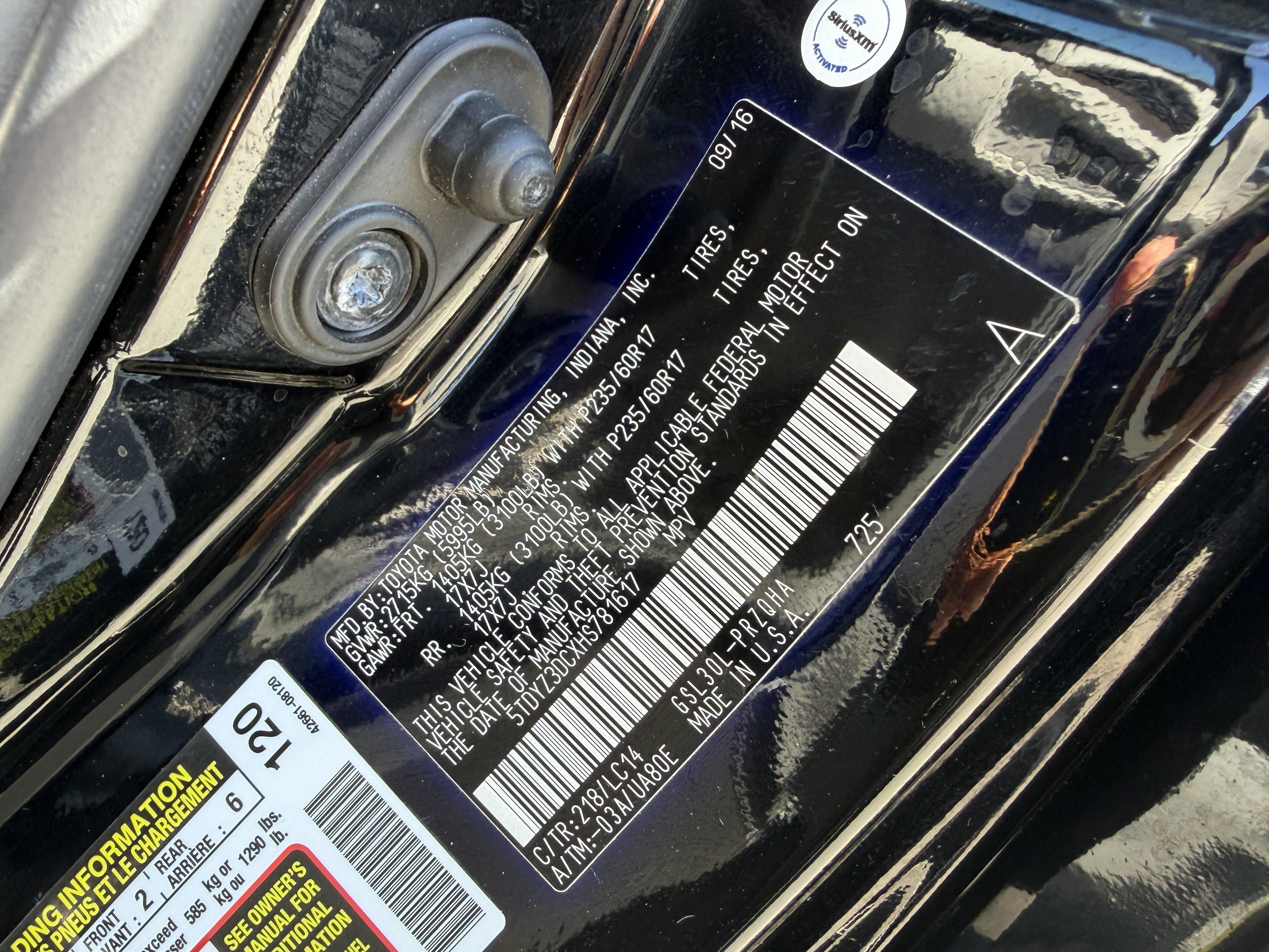 Used 2017 Toyota Sienna XLE w/ XLE Navigation Package FWD image 31