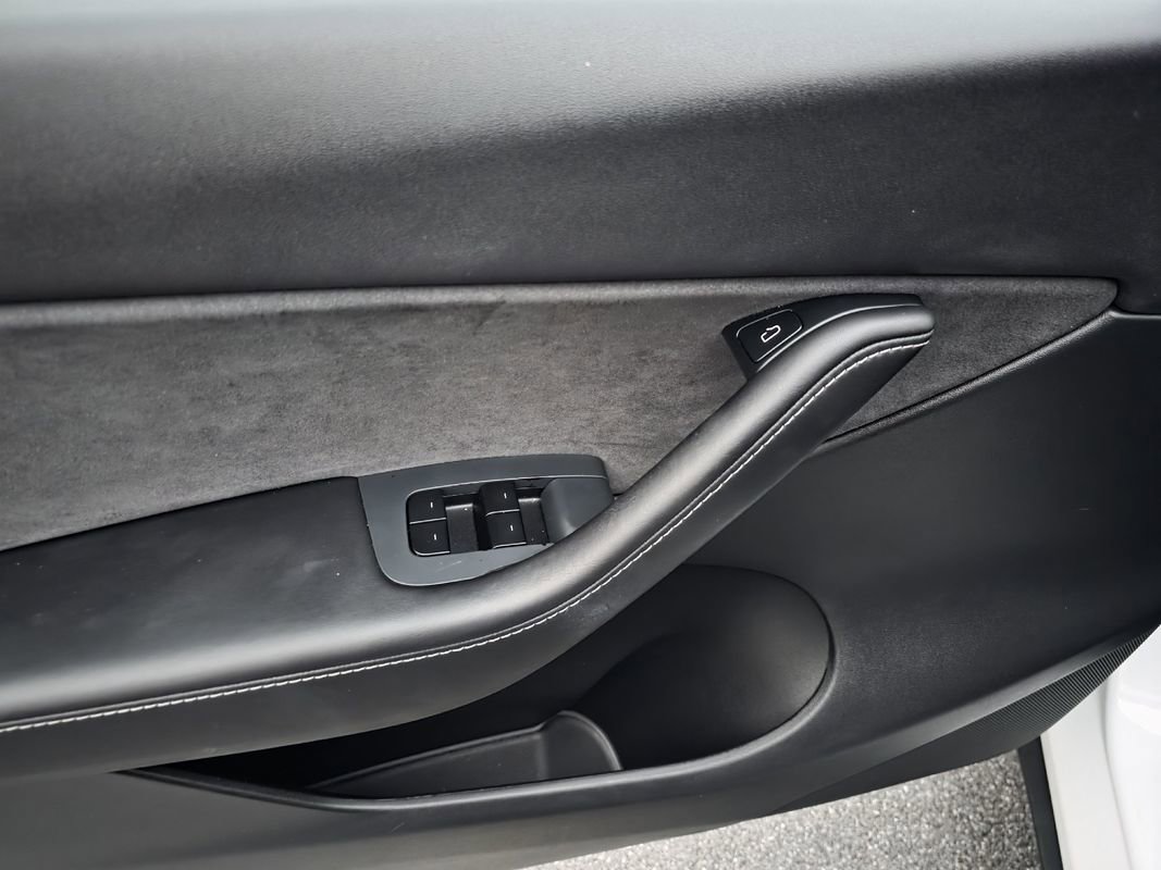 Used 2021 Tesla Model Y Long Range image 20