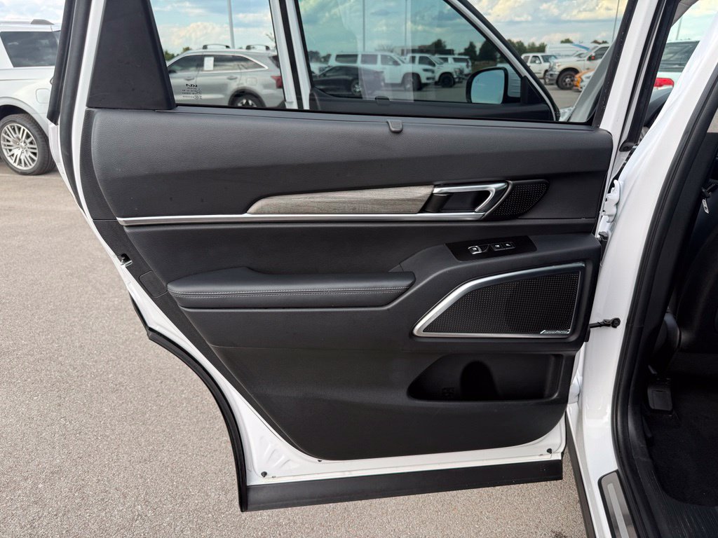 Used 2022 Kia Telluride SX w/ SX Prestige Package AWD/4WD image 13