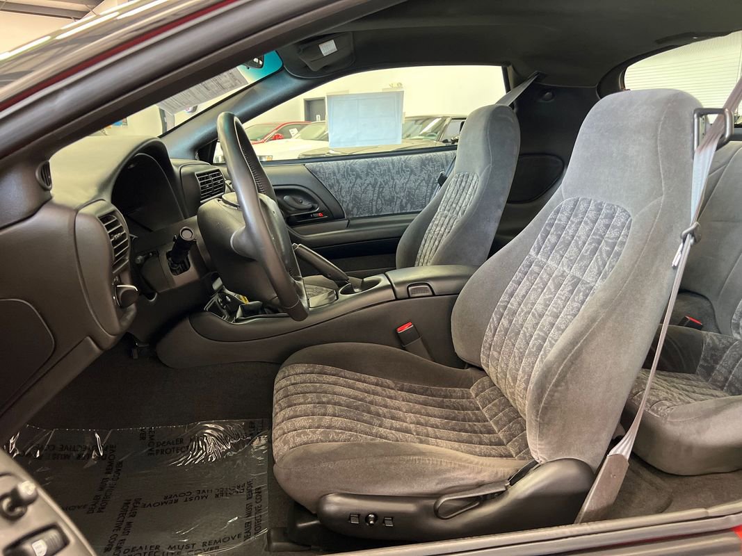 Used 2002 Chevrolet Camaro Z28 w/ Preferred Equipment Group image 10