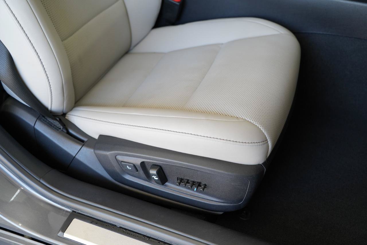 Used 2018 Lexus ES 350 w/ Navigation System Package FWD image 32