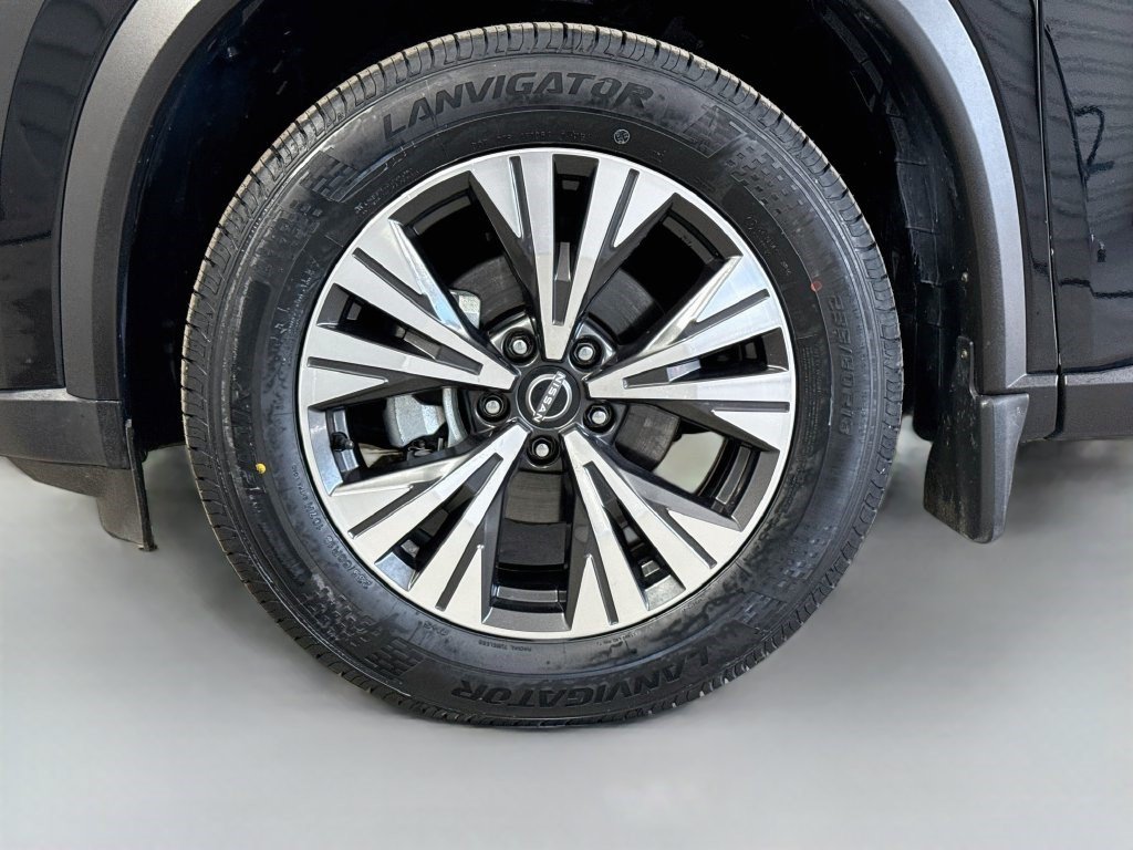 Used 2023 Nissan Rogue SV FWD image 37