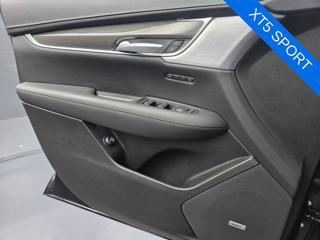 Used 2024 Cadillac XT5 Sportv w/ Technology Package AWD/4WD image 25