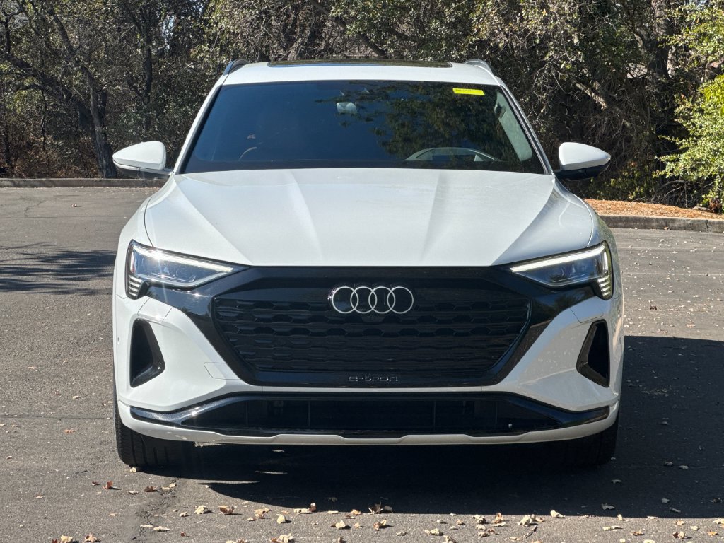 Used 2024 Audi Q8 e-tron Prestige w/ Prestige Package AWD/4WD image 10