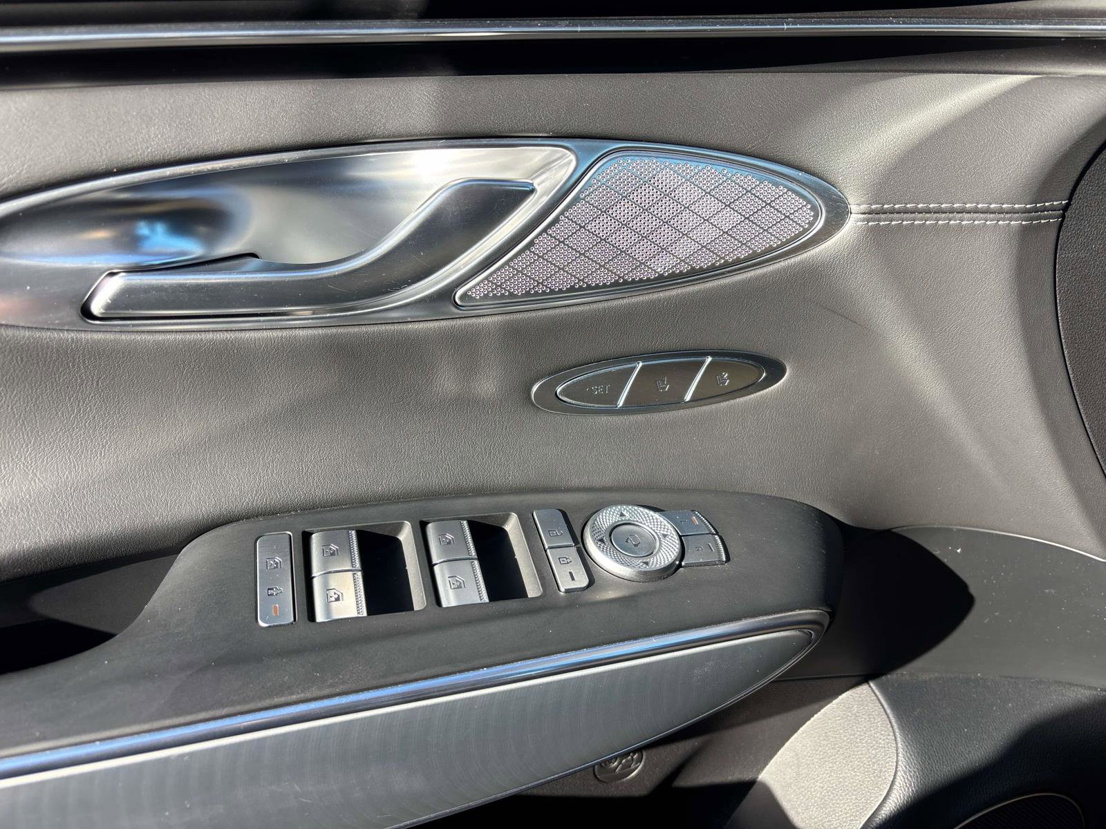 Used 2023 Genesis GV70 2.5T w/ Select Package image 15