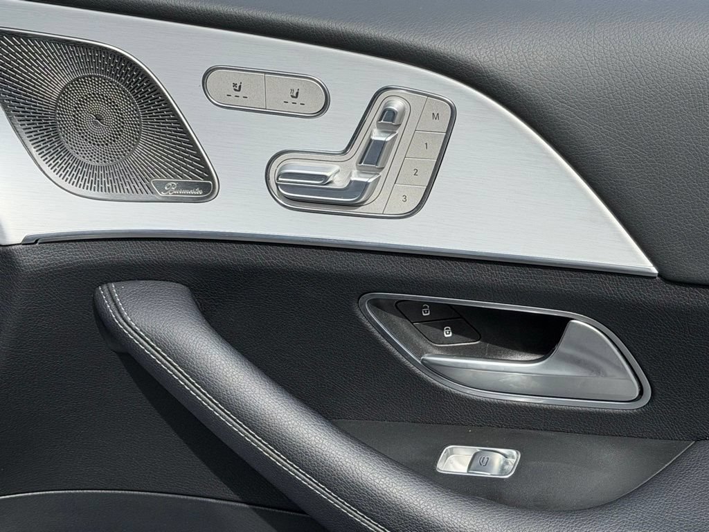Used 2025 Mercedes-Benz GLE 350 4MATIC image 33