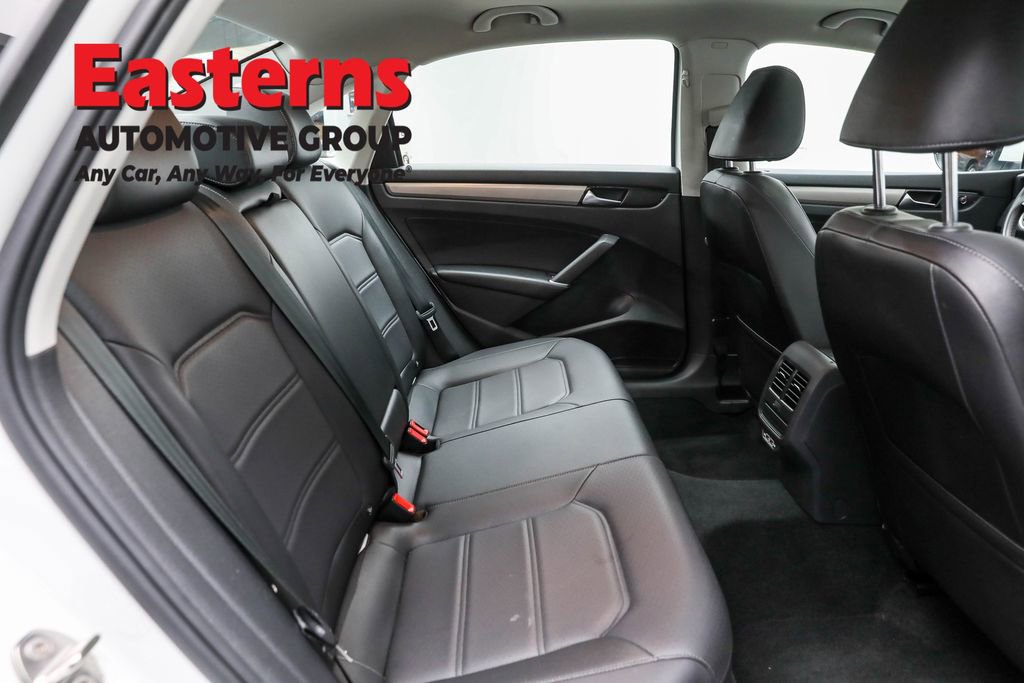 Used 2022 Volkswagen Passat 2.0T SE image 21