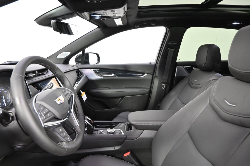 New 2025 Cadillac XT5 Premium Luxury w/ Technology Package image 13