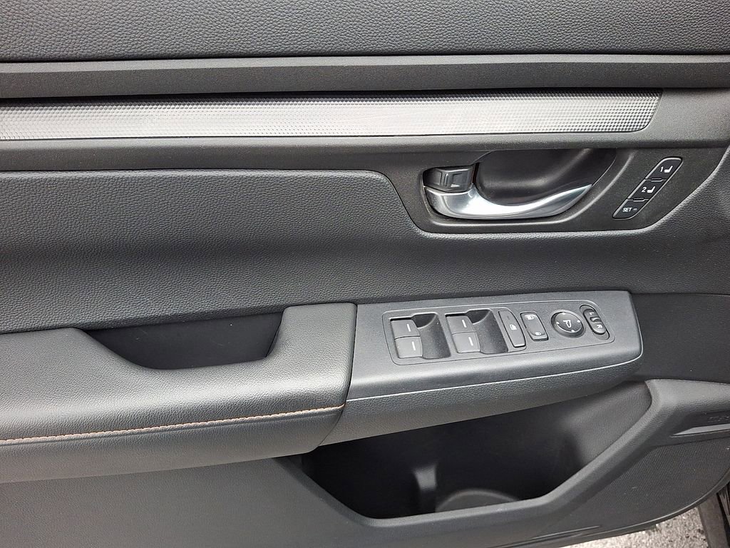 Used 2025 Honda CR-V Sport-L image 14