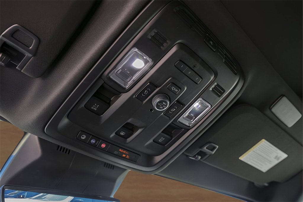 Certified 2024 Cadillac Escalade Premium Luxury w/ Performance Package image 21