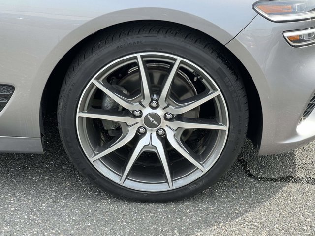 Used 2023 Genesis G70 2.0T image 6