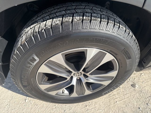 Used 2024 Toyota Highlander XLE image 29